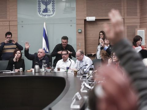 ההצבעה בוועדת הפנים [צילום: הדס פרוש/פלאש 90]