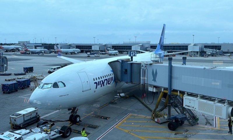 מטוס ישראייר, אתמול בנמל התעופה JFK בניו יורק [צילום: ישראייר]