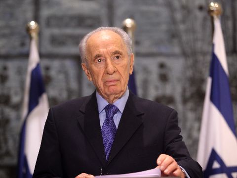 הנשיא פרס. חציית כל הקוים האדומים [צילום: פלאש 90]