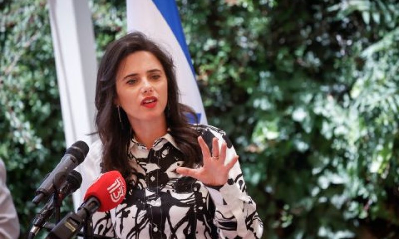 שקד בטקס החילופים [צילום: יונתן זינדל/פלאש 90]