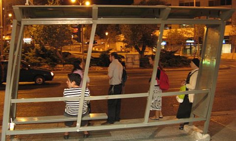תחנת אוטובוס מסוכנת בירושלים