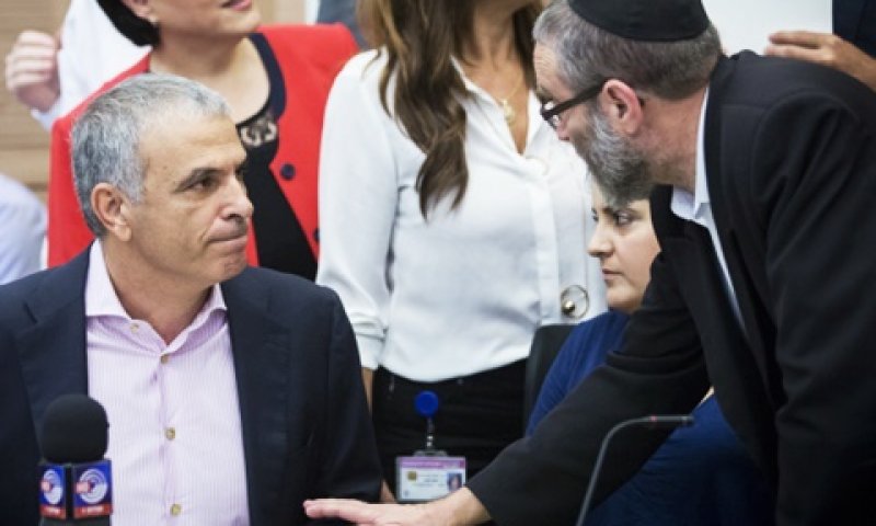 כחלון וגפני. מכה מבג"ץ [צילום: מרים אלסטר, פלאש 90]