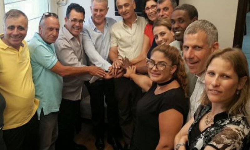 מעמד החתימה [צילום: באדיבות דוברות ההסתדרות ]