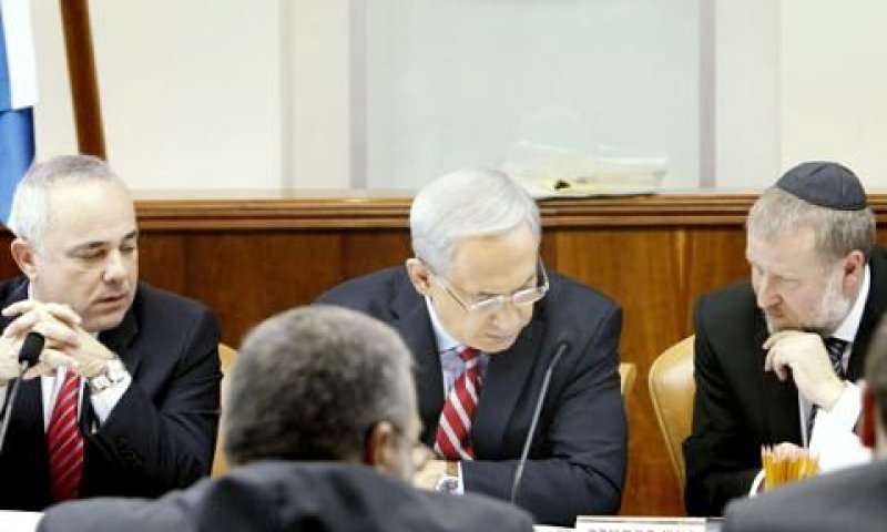 הממשלה החליטה על השבחת טנקים [צילום: פלאש 90]