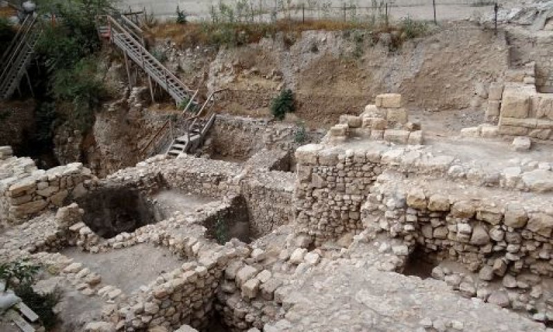 החפירות בחניון גבעתי