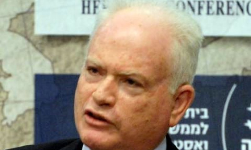 עמוס גלעד [צילום: יותם פרום]