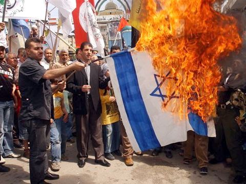 פלשתינים מפגינים בלבנון [צילום: AP]
