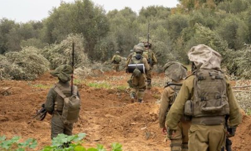 לוחמים באזור המנהרה [צילום: דובר צה''ל]