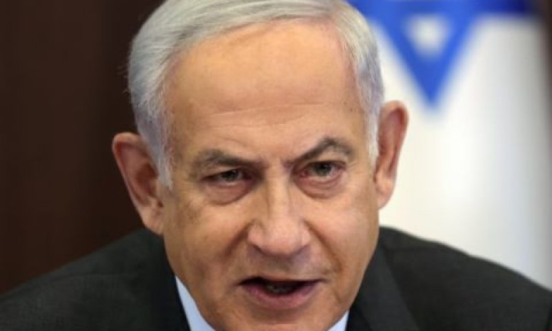 בסביבת נתניהו מדגישים: שירת כציר וכשגריר [צילום: אביר סולטן]