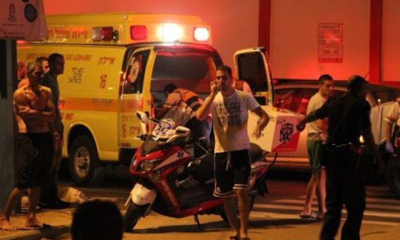 אמבולנסים פינו את הפצועים לבתי החולים [צילום: יאיר פרקש/חדשות 24]