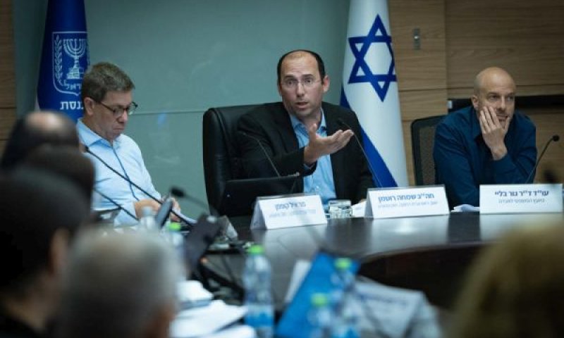 העימות עבר לכספי התמיכות [צילום: יונתן זינדל/פלאש 90]