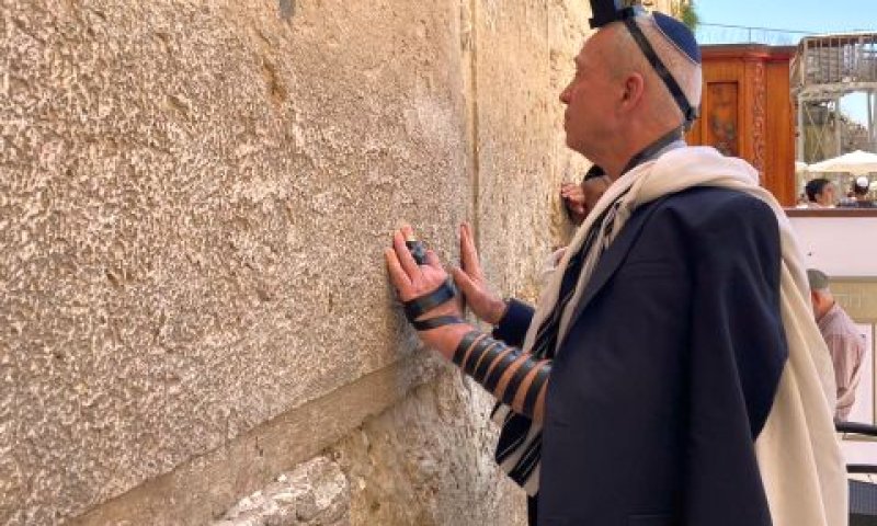 גלנט בביקור בכותל