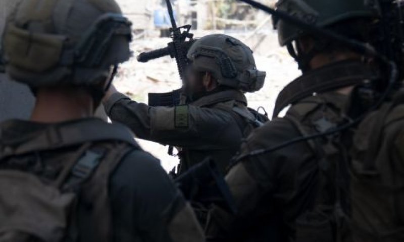 כוחות צה"ל לוחמים ברצועה [צילום: דובר צה"ל]