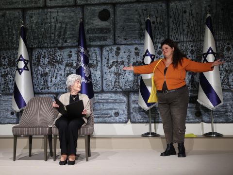 מרים זוהר ומיה לנדסמן [צילום: אור גפן]