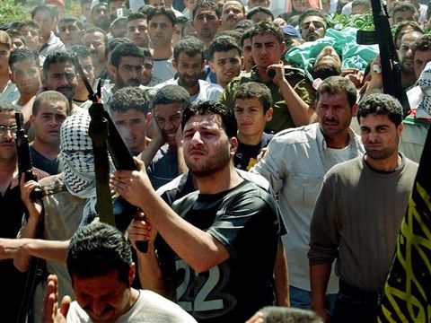 הלוויה של חללי גדודי אל-אקצא [AP]