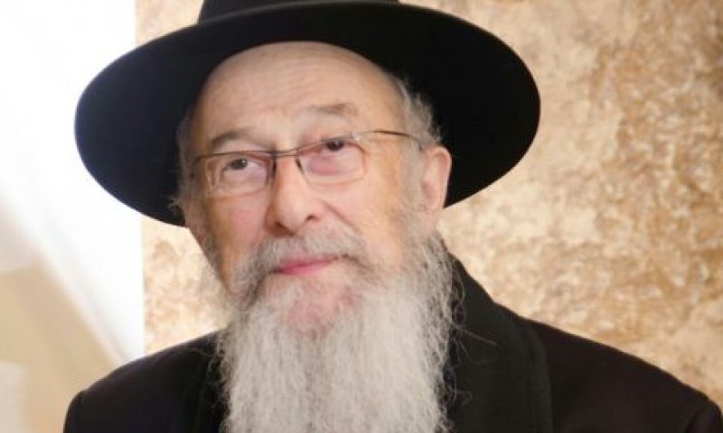 הרב צבי ישראל טאו. התיק אינו עומד ברף הפלילי הנדרש