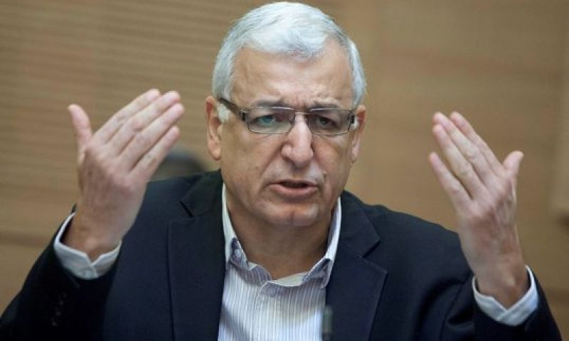 פרופ' שלמה בר יוסף . מחכה לאישור שר הפנים [צילום: פלאש 90]