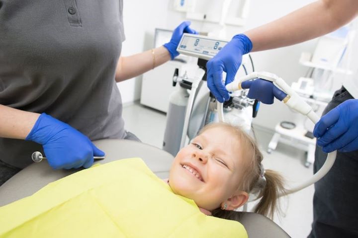 [צילום: MM Dental . באתר PEXELS]