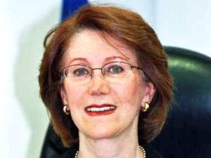 הנשיאה ארד. בראש ההרכב [צילום: בוצ´צ´ו]