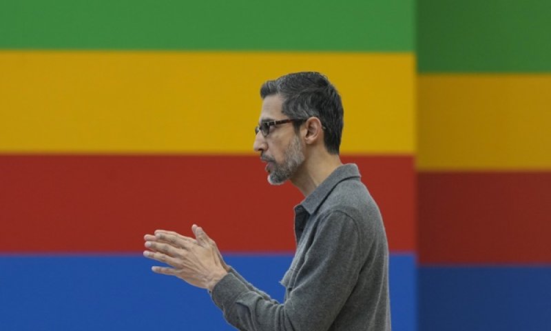 מנכ"ל אלפאבית, סונדאר פיצ'אי [צילום: ג'ף צ'יו, AP]