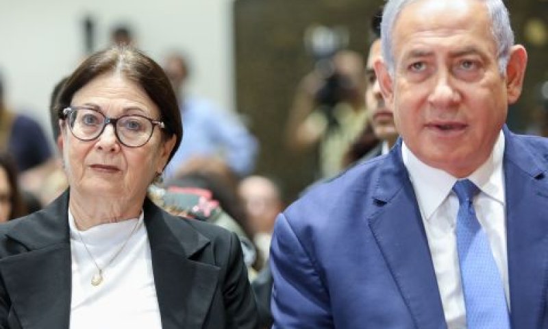 "הכל חייבים בכיבוד פסקי דין" [צילום: נועם ריבקין-פנטון, פלאש 90]