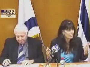 יו"ר הוועדה, ח"כ אסתרינה טרטמן, ומבקר המדינה, מיכה לינדשטראוס