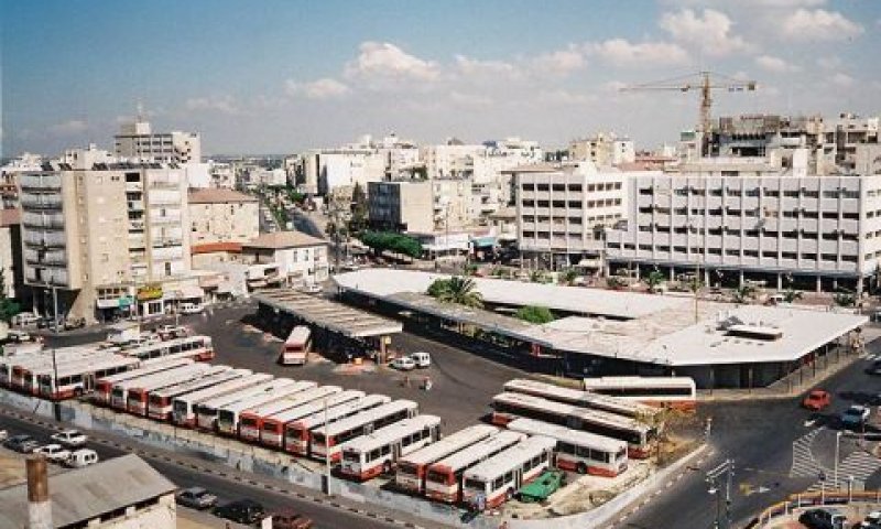 תחנה מרכזית הרצליה [צילום: ארכיון היסטורי אגד/אתר פיקיוויקי]