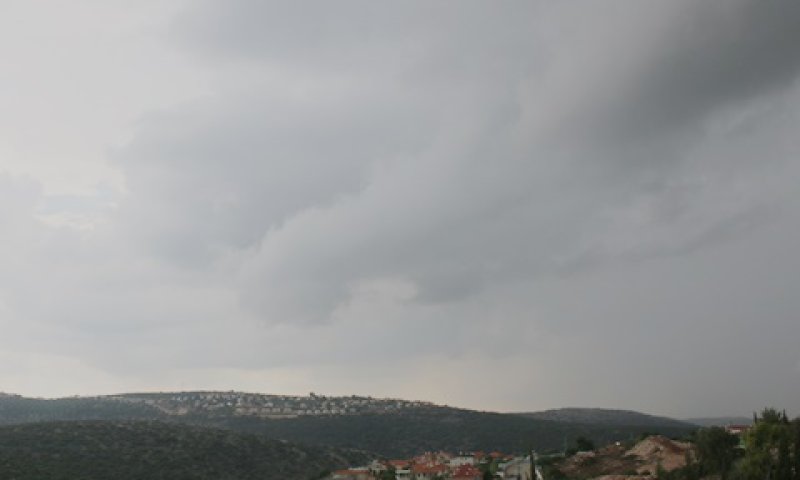 ענני הגשמים חזרו [צילום: איציק וולף]