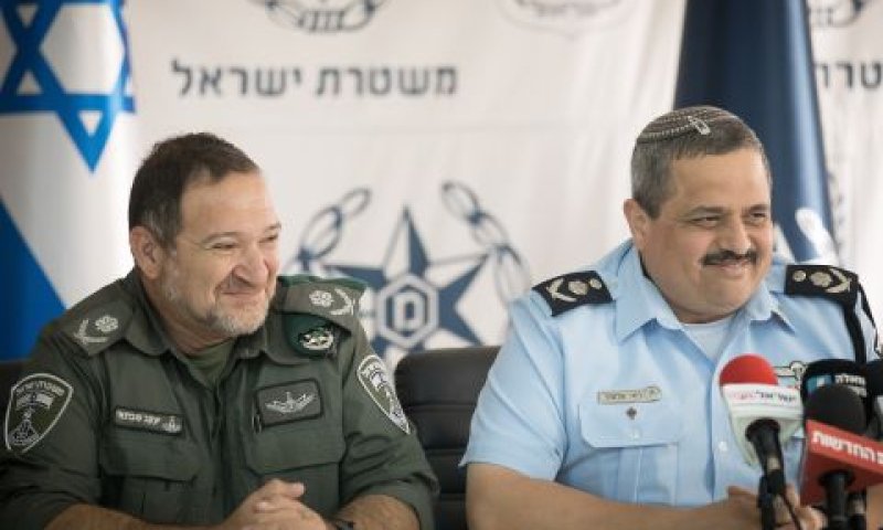 מוטי אלשיך, קובי שבתאי [צילום: יונתן זינדל/פלאש 90]