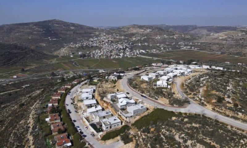 תנופת בנייה בעלי [צילום: אריאל שליט/AP]