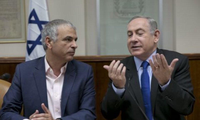 נתניהו וכחלון. זה שרצה וזה שביצע [צילום: אוליבר פיטוסי, פלאש 90]