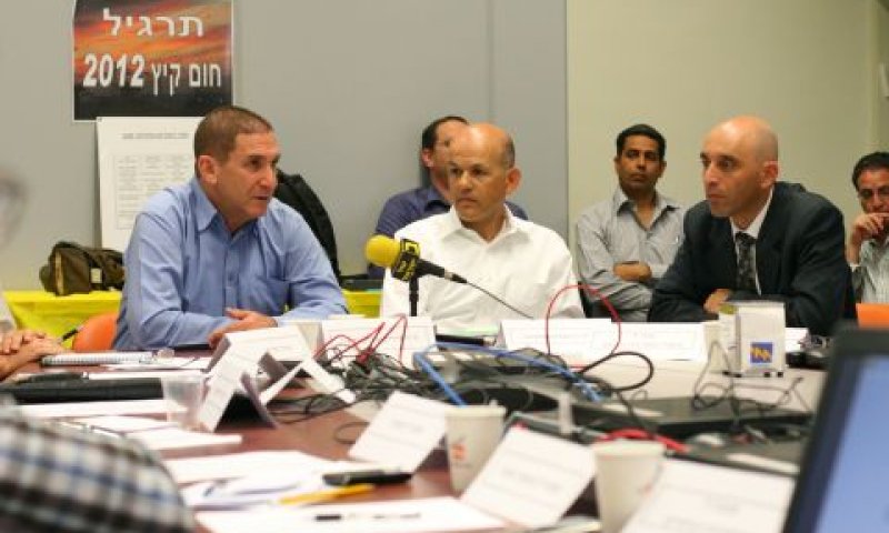 ראשי חברת החשמל בתרגול החרום [צילום: יואב בכר]