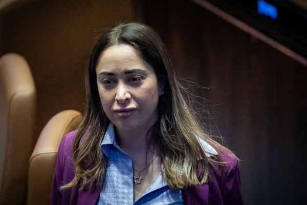גולן. מתכחשת לחלקה בסיכומים [צילום: יונתן זינדל/פלאש 90]
