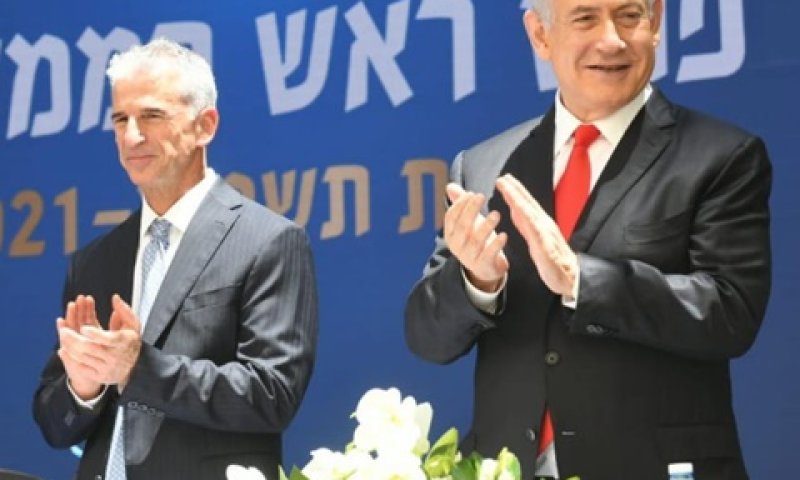 דוד ברנע ובנימין נתניהו, היום [צילום: עמוס בן גרשום, לע"מ]