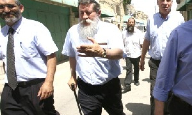 כץ וחבריו סיירו במוקדי ההקפאה [צילום: פלאש 90]