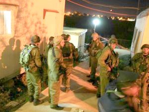 הפיגוע בכפר עציון [צילום: פלאש 90]