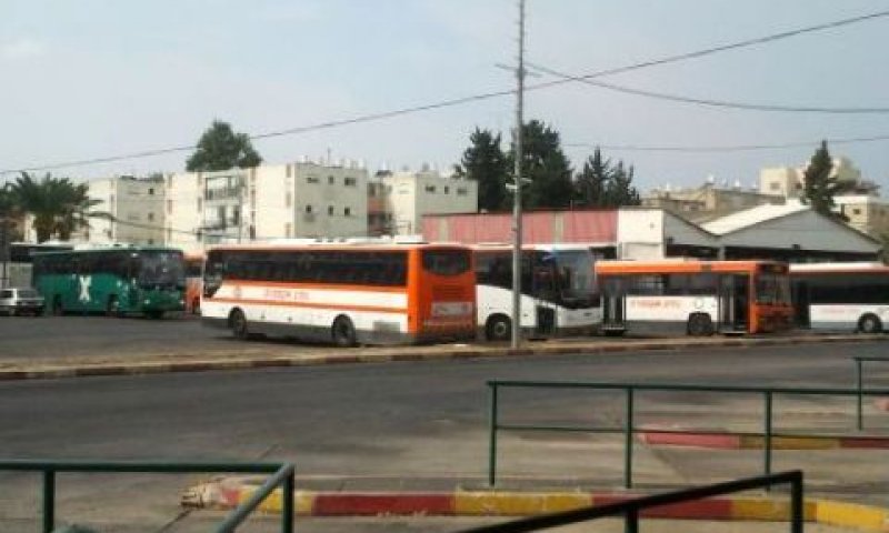 תחנה מרכזית נהריה. אגד ונתיב אקספרס יוצאים