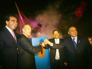 אולמרט, לופוליאנסקי, מופז והאדריכל קלטראווה בטקס [צילום: ששון תירם]