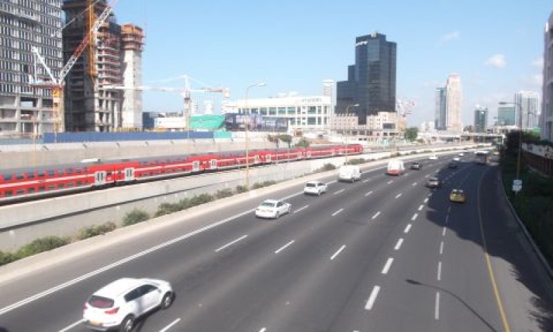 נתיבי איילון [צילום: איתמר לוין]