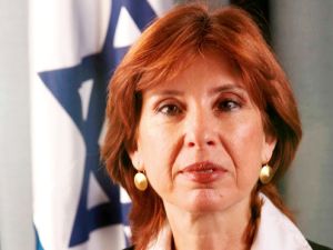 אבניאלי. ספר [צילום: בוצ'צ'ו]