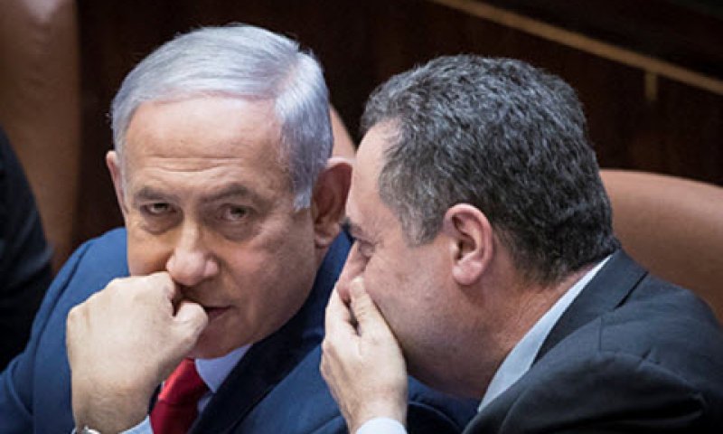 שר האוצר וראש הממשלה. אישור ביום א' [צילום: יונתן זינדל/פלאש 90]