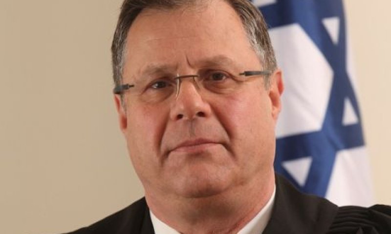 זילברטל. "אי-הפנמה של מהות הדמוקרטיה"