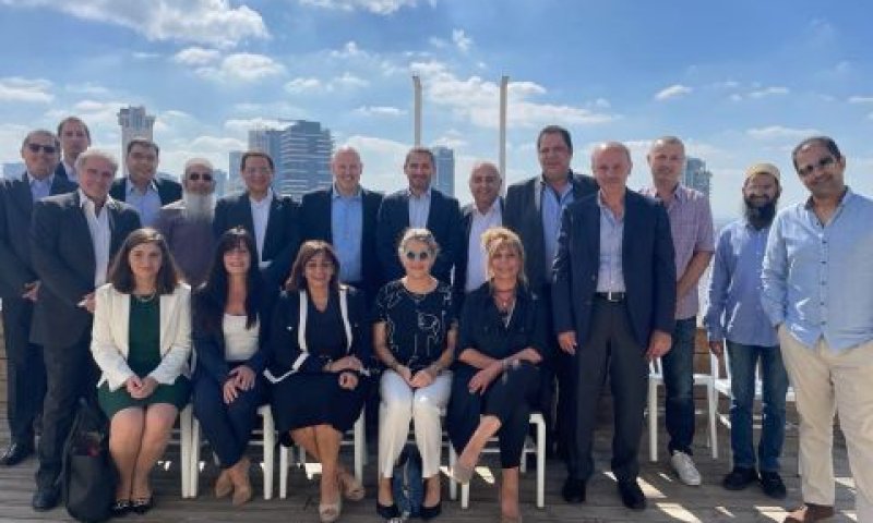 : אנשי סחר חוץ וחברי המשלחת המצרית [צילום: דנה סוארי קורן]