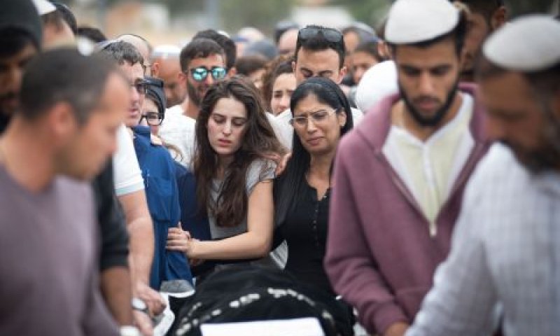 הלוויית אלה אור ז"ל שנהרגה באסון [צילום: יונתן זינדל/פלאש 90]