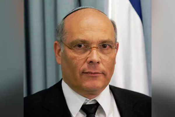 פינקלשטיין. מיארה מתעלמת
