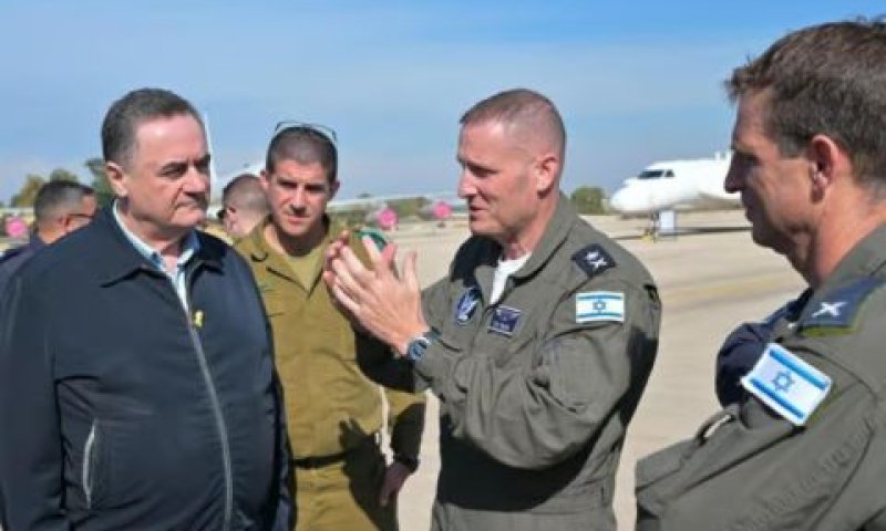 כ"ץ היום בבסיס תל נוף [צילום: שלומי אמסלם, משרד הביטחון]