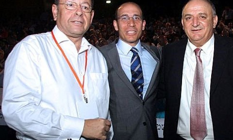 יצחק תשובה, מנכ"ל הפניקס איל לפידות ויו"ר הפניקס ד"ר אהוד שפירא [צילום: יח"צ]