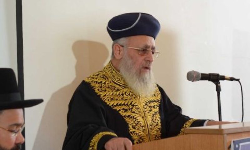 הרב יוסף. בשיעור שבועי [צילום: מיכאל בארי]