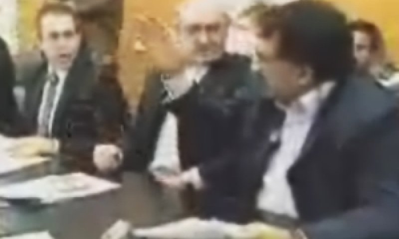 בשארה בועדת חוקה. "נזק תדמיתי" [צילום: ערוץ הכנסת]