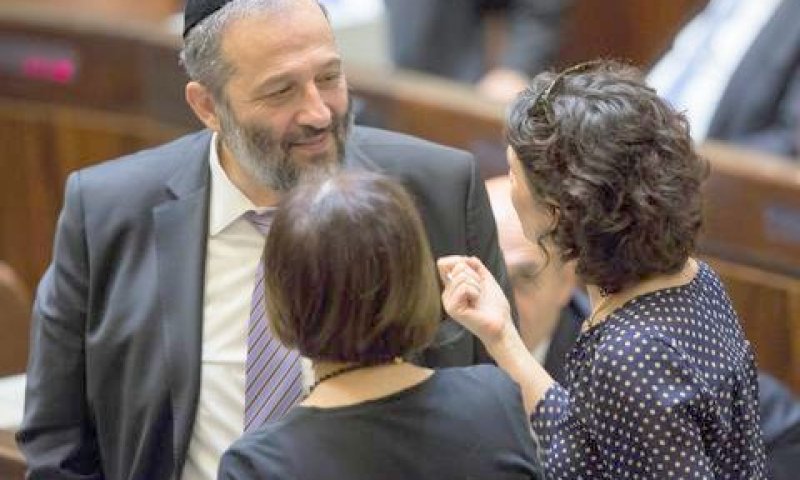דרעי עם גלאון וזנברג. בכפיפה אחת? [צילום: יונתן זינדל/פלאש 90]